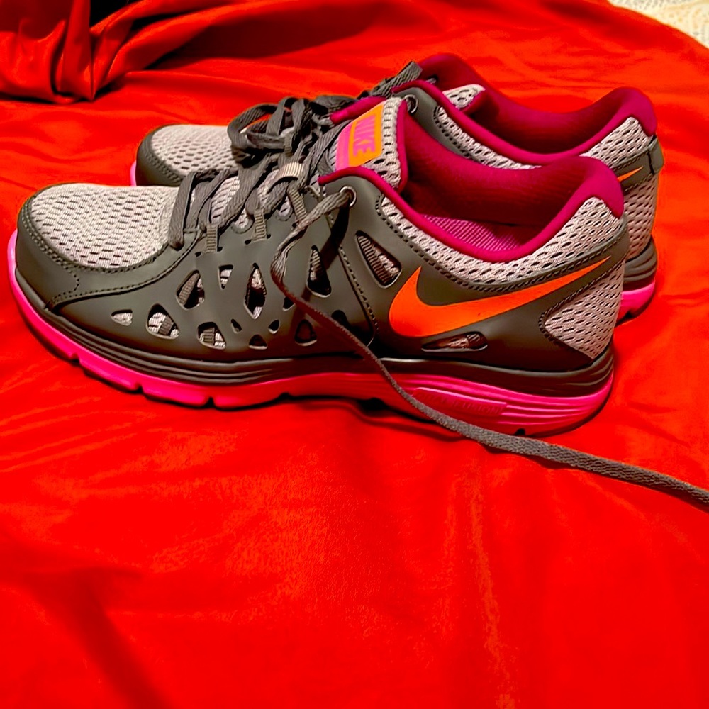 COPY - Nike Dual Fusion Running Shoes Like New